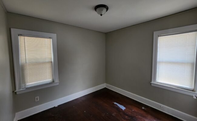 3620ThreeMile_Bedroom3