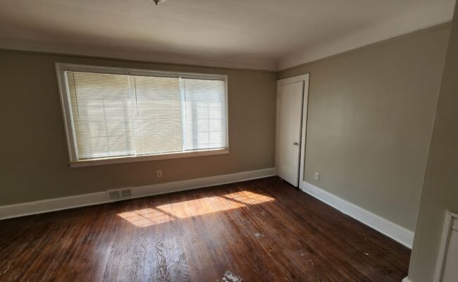 3620ThreeMile_Bedroom4